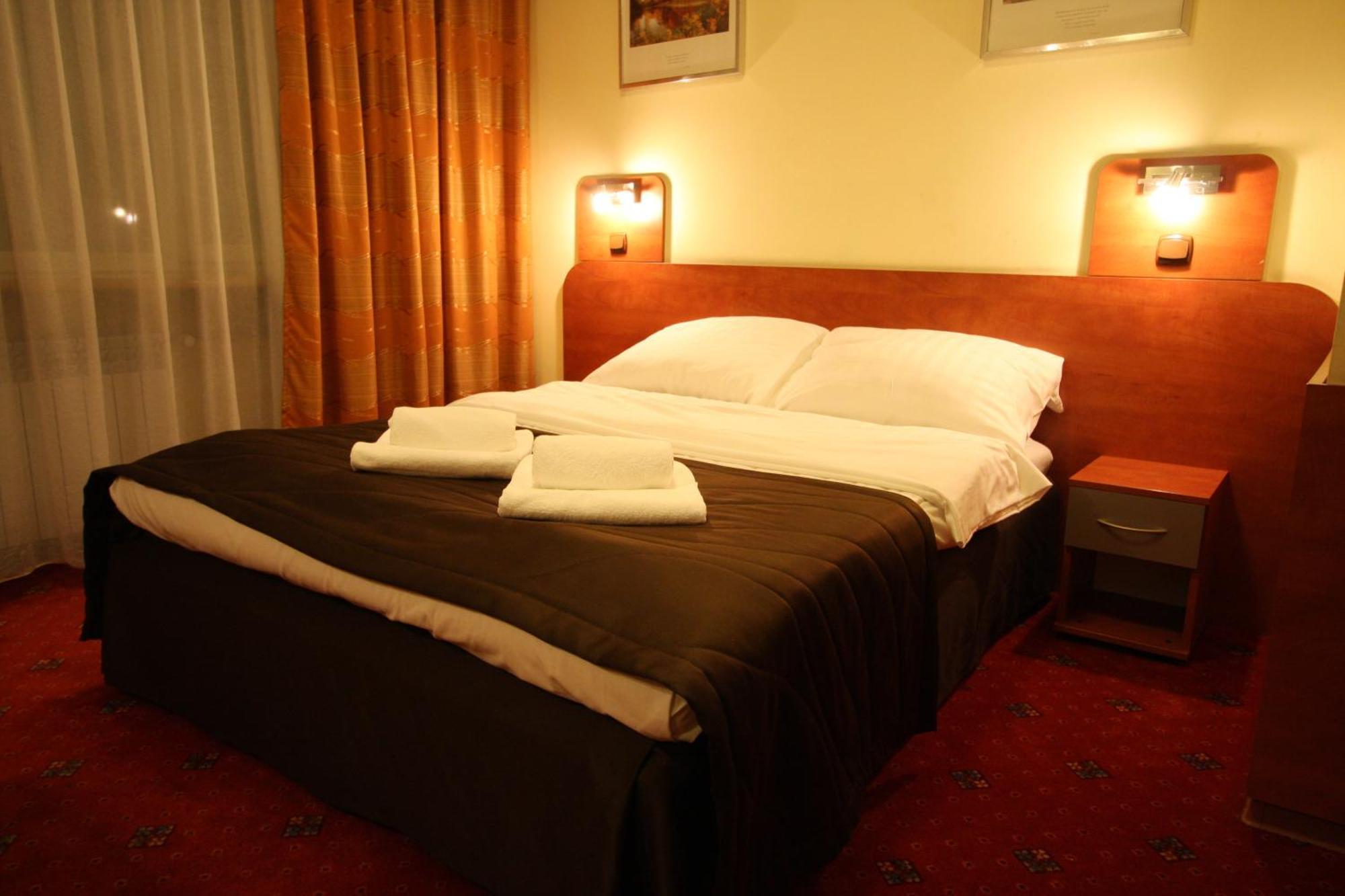Hotel Orion Sosnowiec Exterior foto