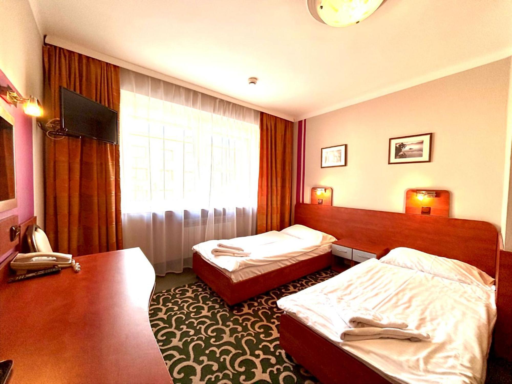 Hotel Orion Sosnowiec Exterior foto